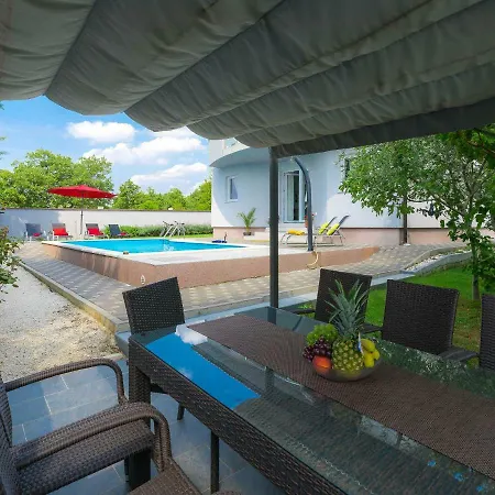 Casa de Férias Amber By Interhome *